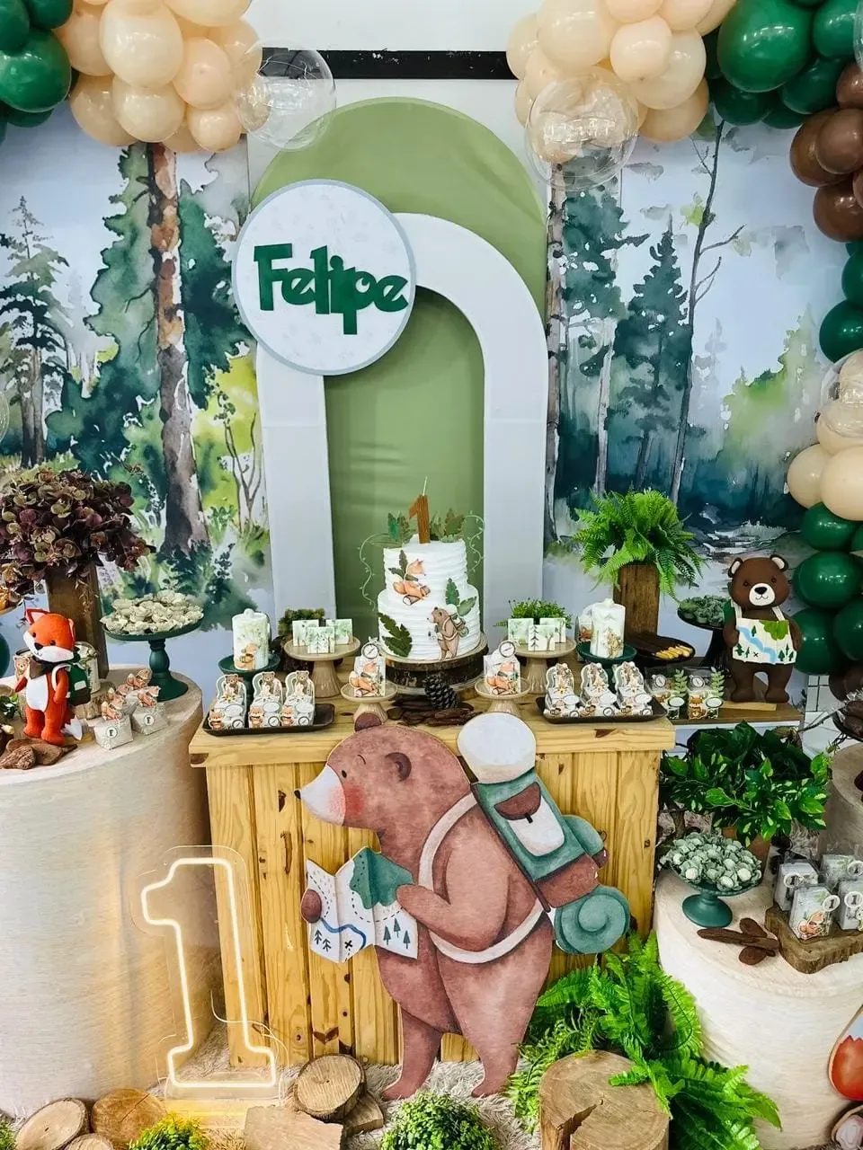Decoração real tema Floresta Encantada da Festas By Valkiria